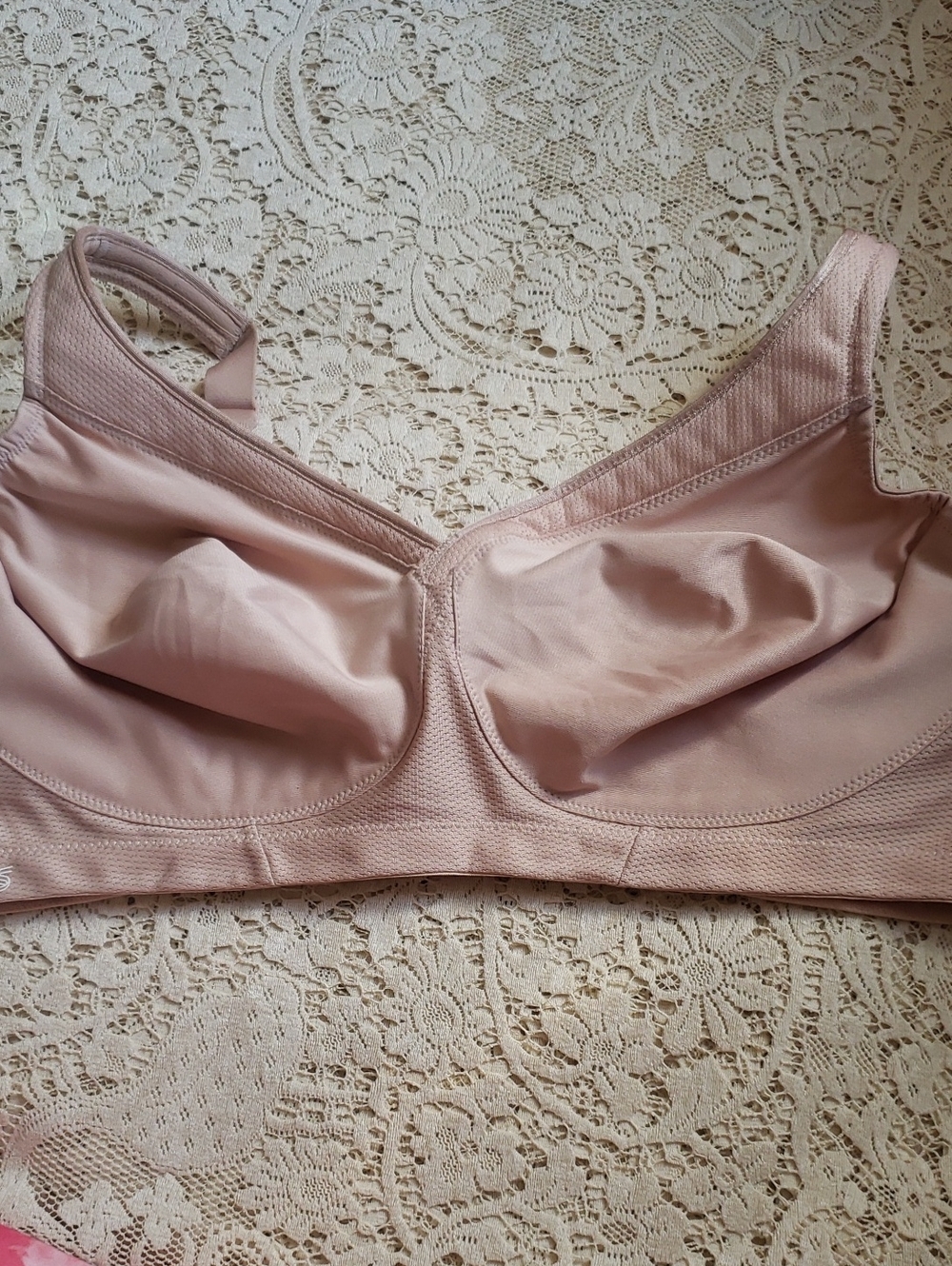 Glamorise Sport Soft Support Wireless Bra Size 46C